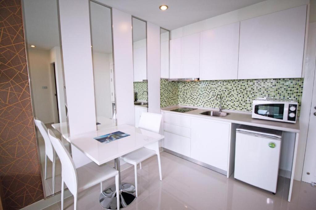 Amazon Residence By Pattaya Sunny Rentals Jomtien Beach Værelse billede