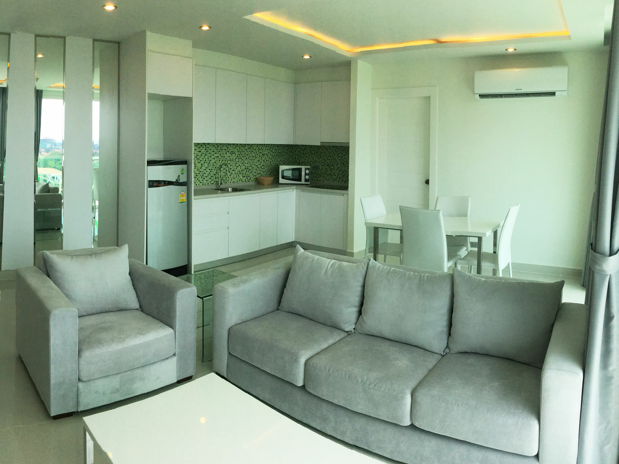 Amazon Residence By Pattaya Sunny Rentals Jomtien Beach Eksteriør billede