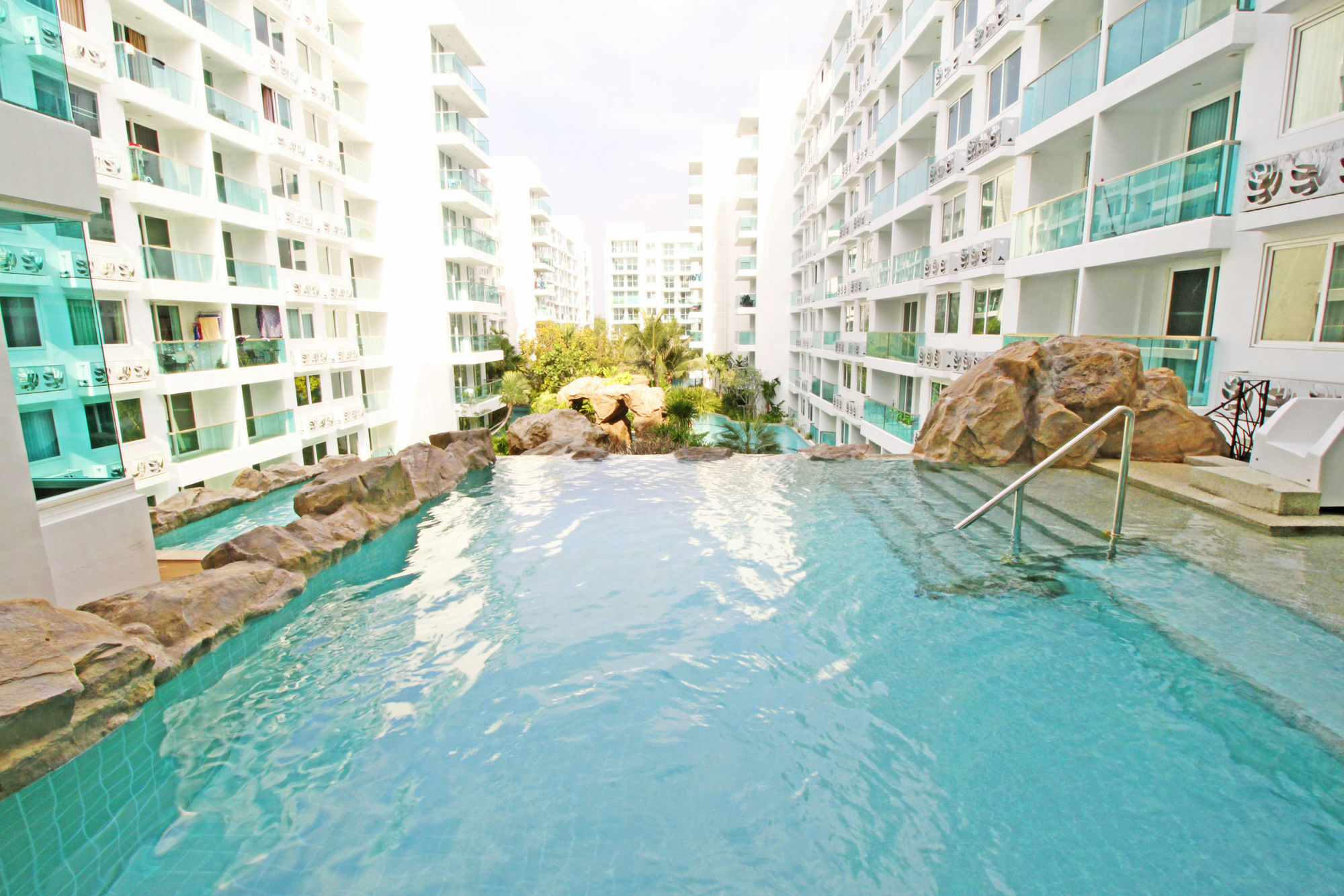 Amazon Residence By Pattaya Sunny Rentals Jomtien Beach Eksteriør billede