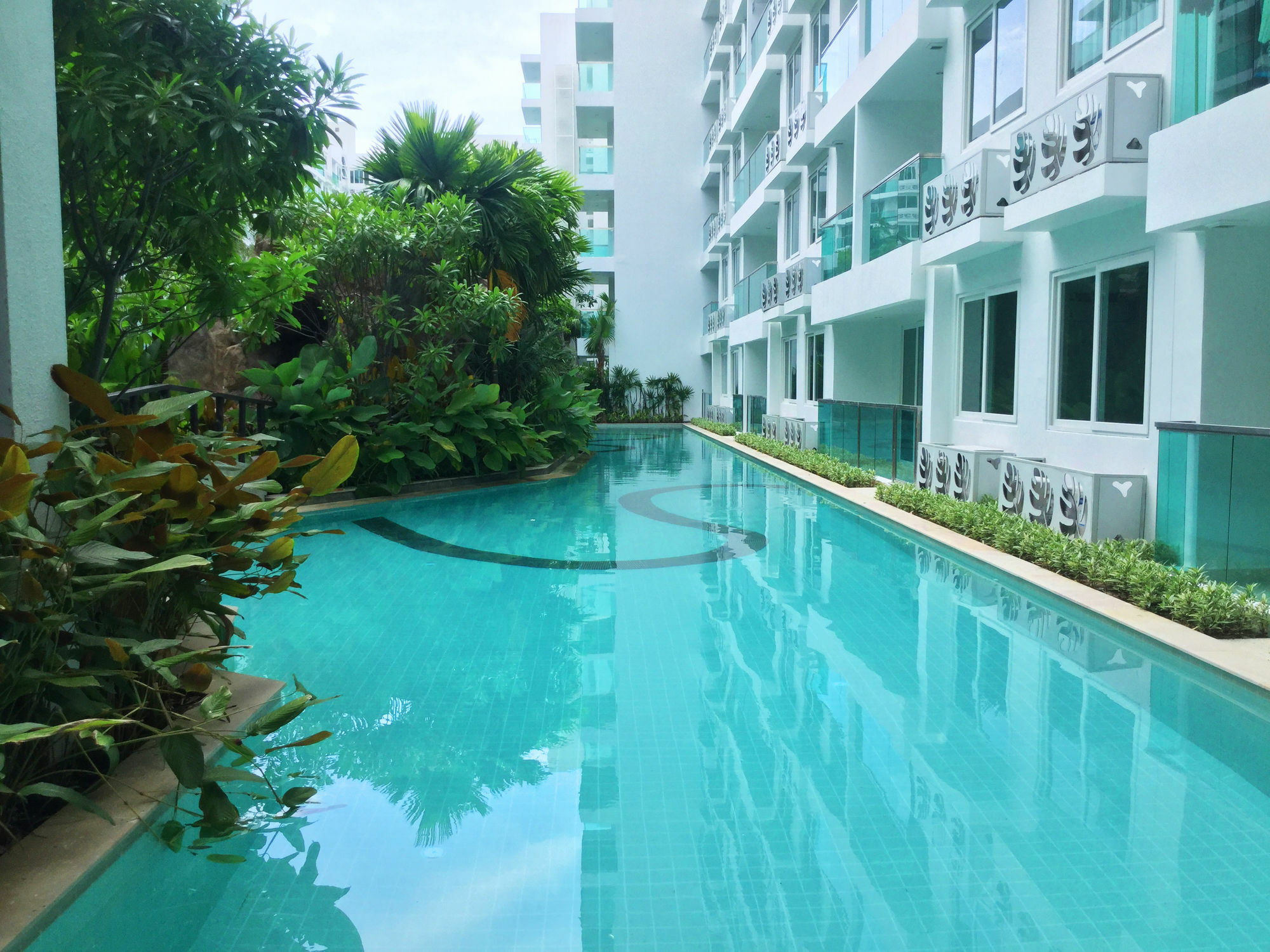 Amazon Residence By Pattaya Sunny Rentals Jomtien Beach Eksteriør billede