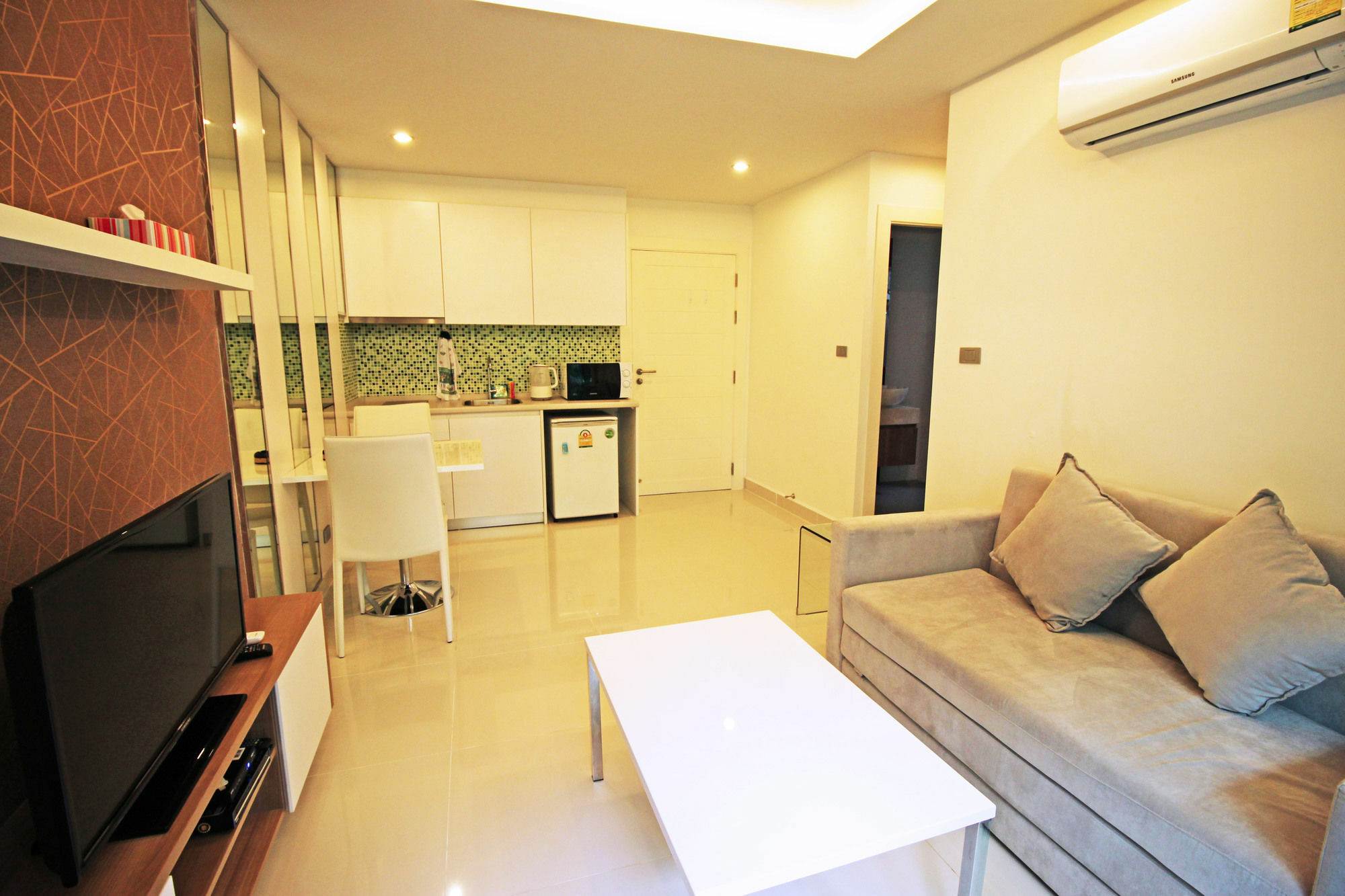 Amazon Residence By Pattaya Sunny Rentals Jomtien Beach Eksteriør billede